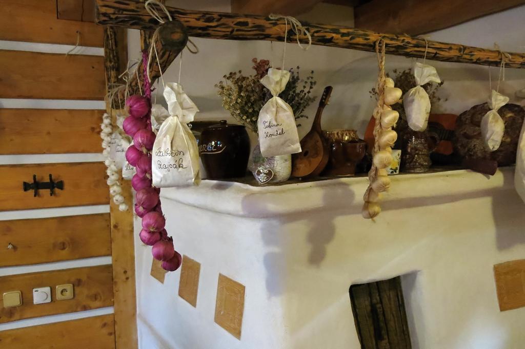 Roubenka U Mlyna Hotel Dasice Zewnętrze zdjęcie
